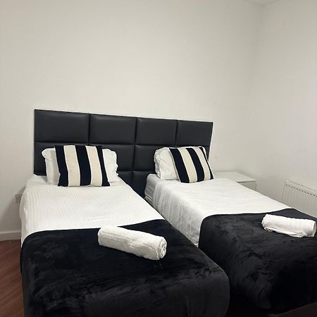 Two Bedroom House Free Parking 리버풀 외부 사진