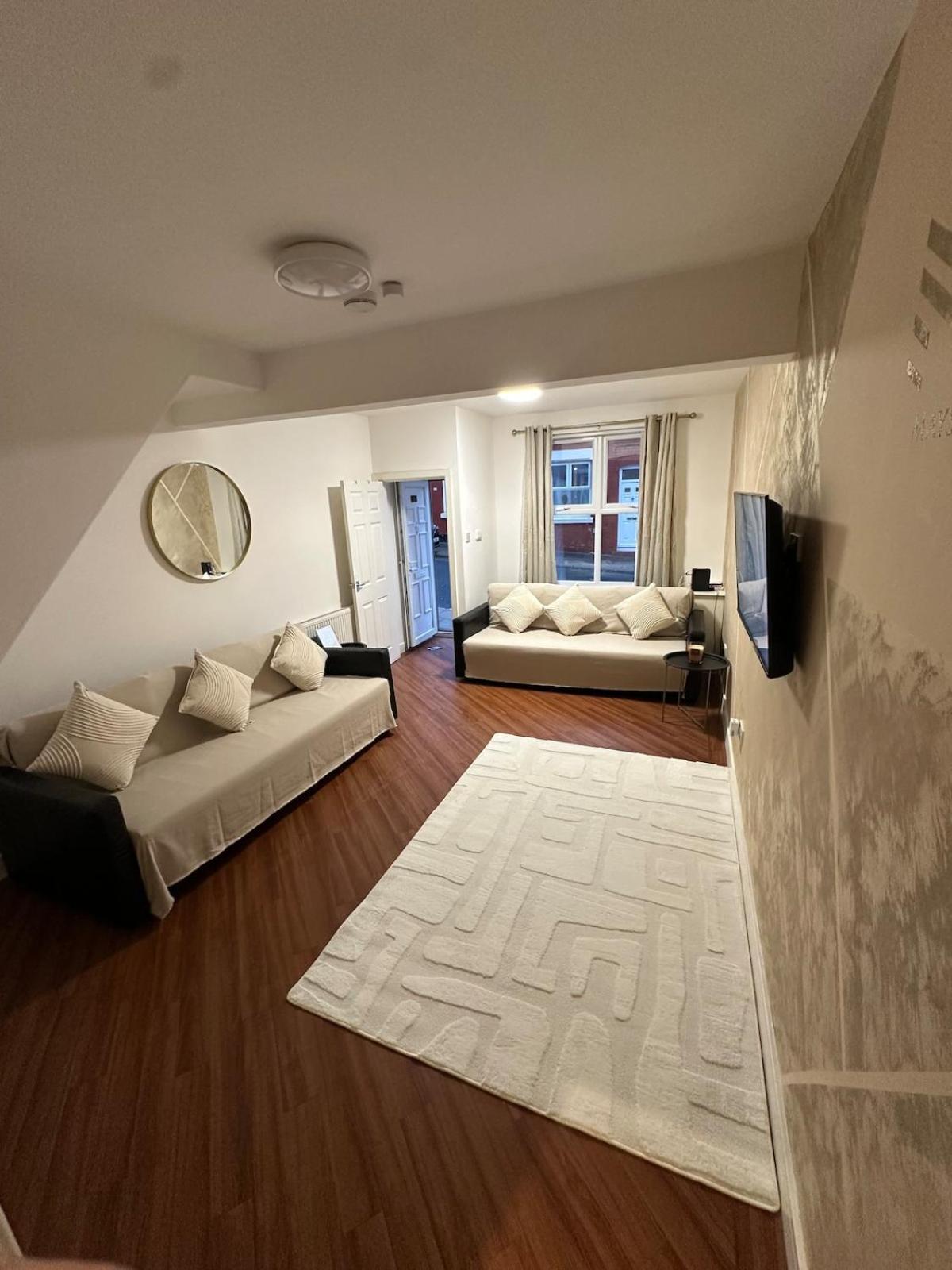 Two Bedroom House Free Parking 리버풀 외부 사진